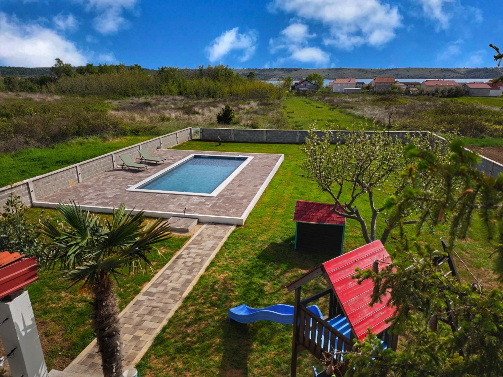 Holiday home House Rose With Garden And Pool *