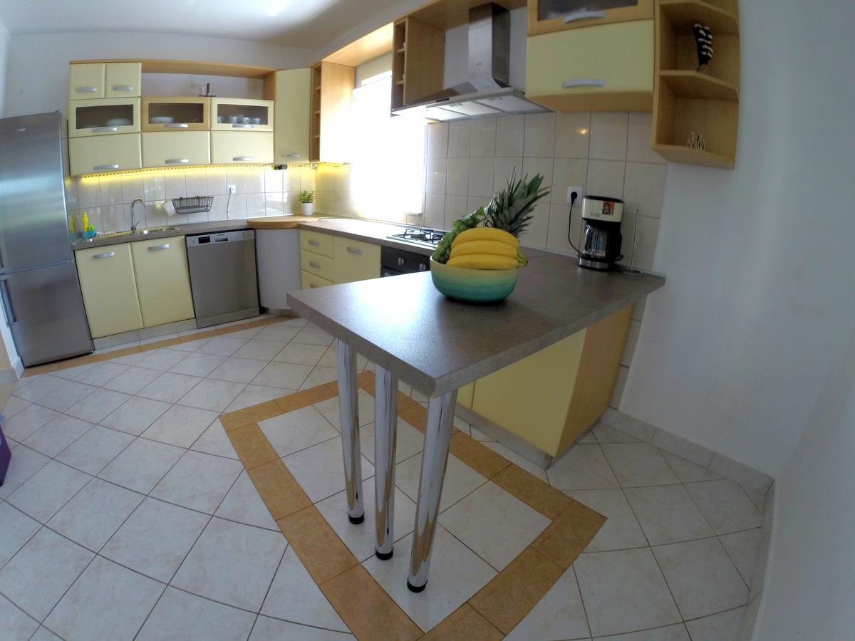House Rose With Garden And Pool * Ljubac (Zadar)